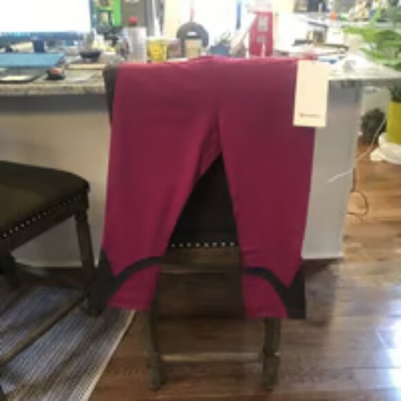 Lululemon Crop leggings 21" size 10 - Picture 3 of 3